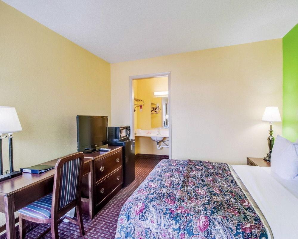 Econo Lodge Marion I-81 מראה חיצוני תמונה