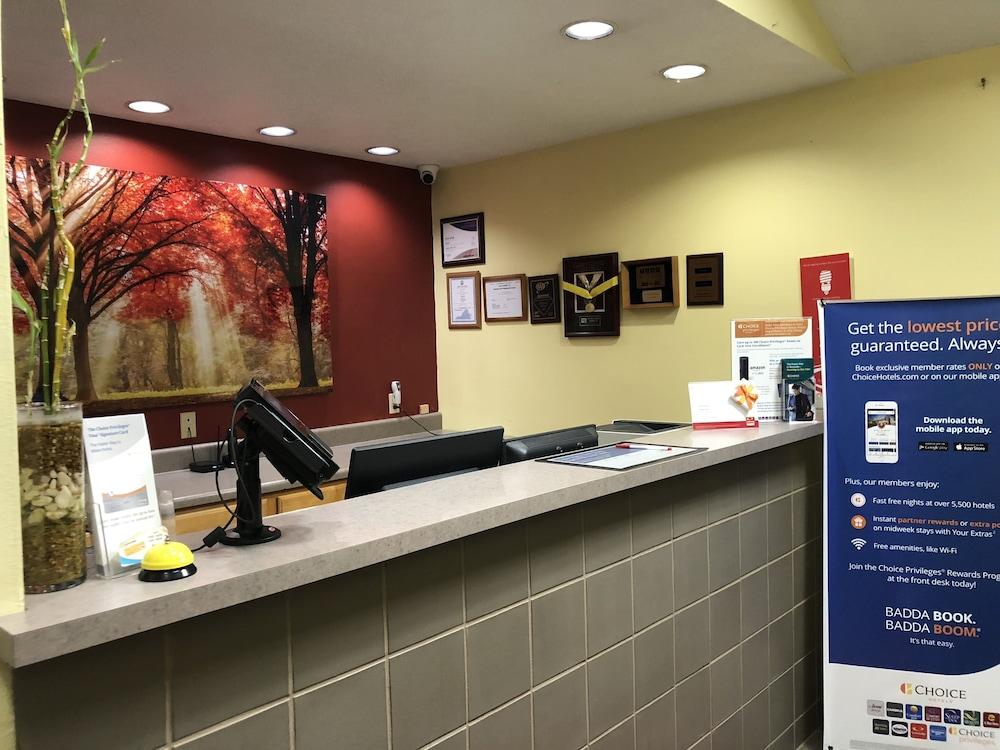 Econo Lodge Marion I-81 מראה חיצוני תמונה