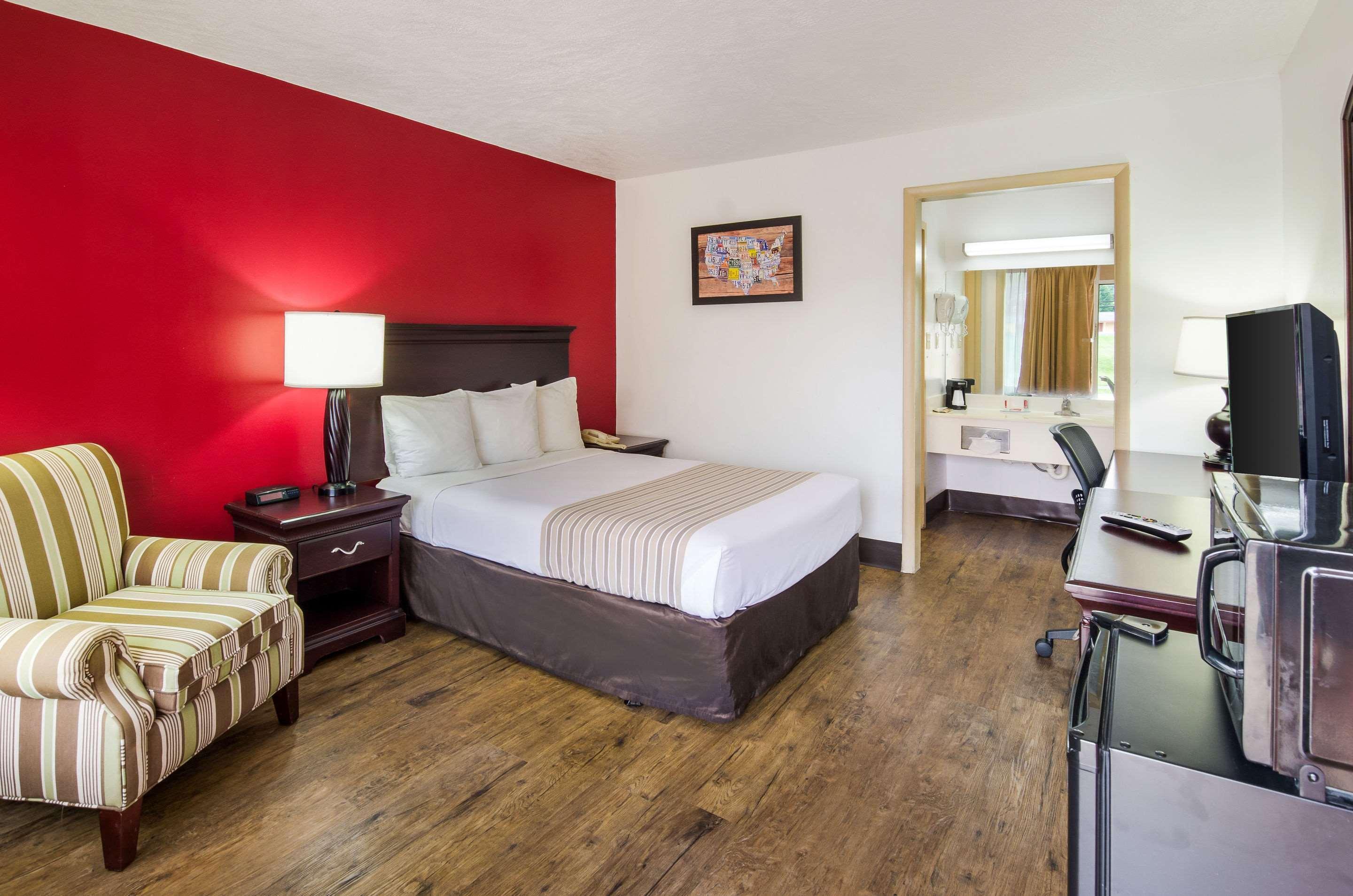 Econo Lodge Marion I-81 מראה חיצוני תמונה