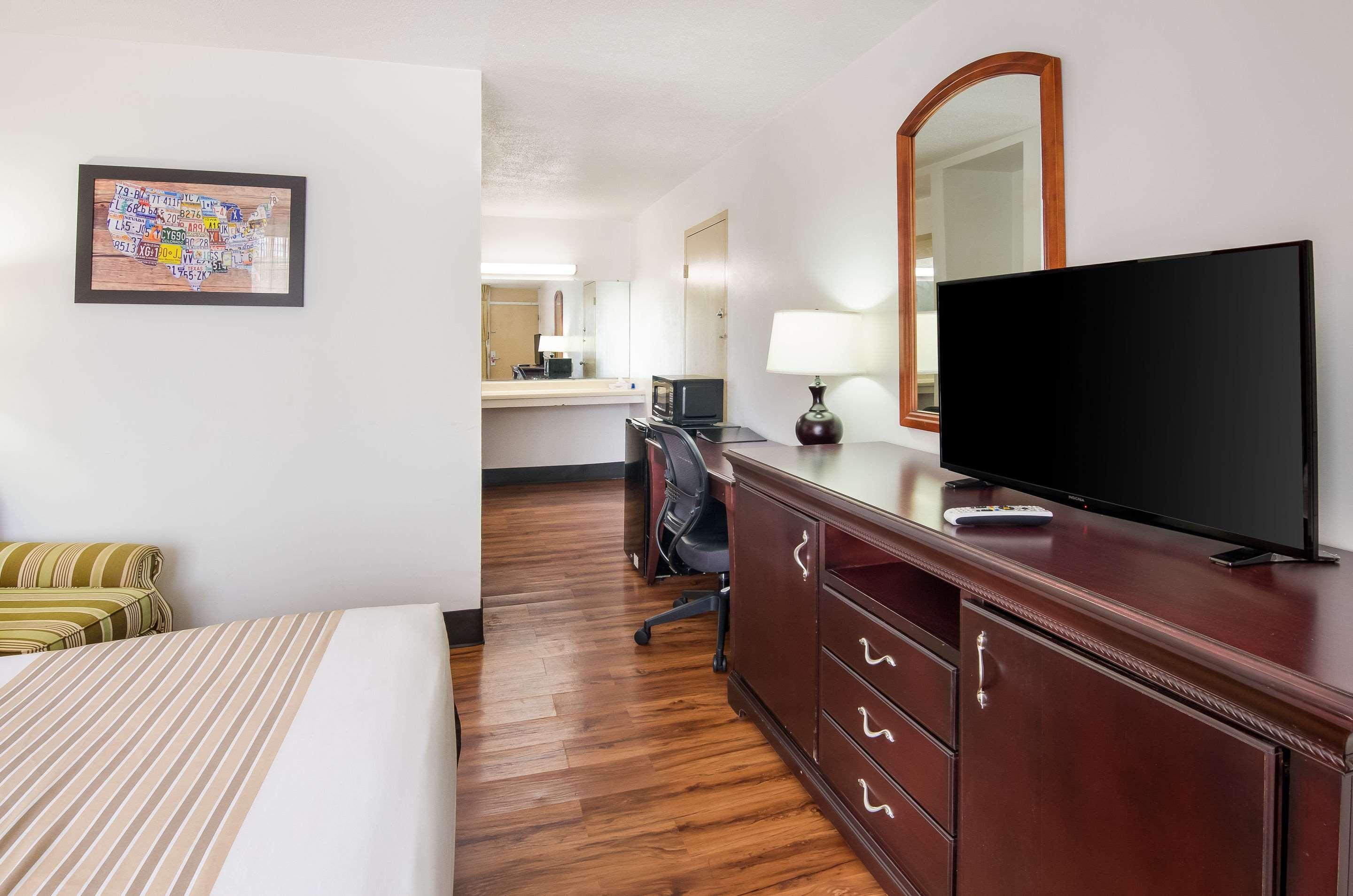 Econo Lodge Marion I-81 מראה חיצוני תמונה