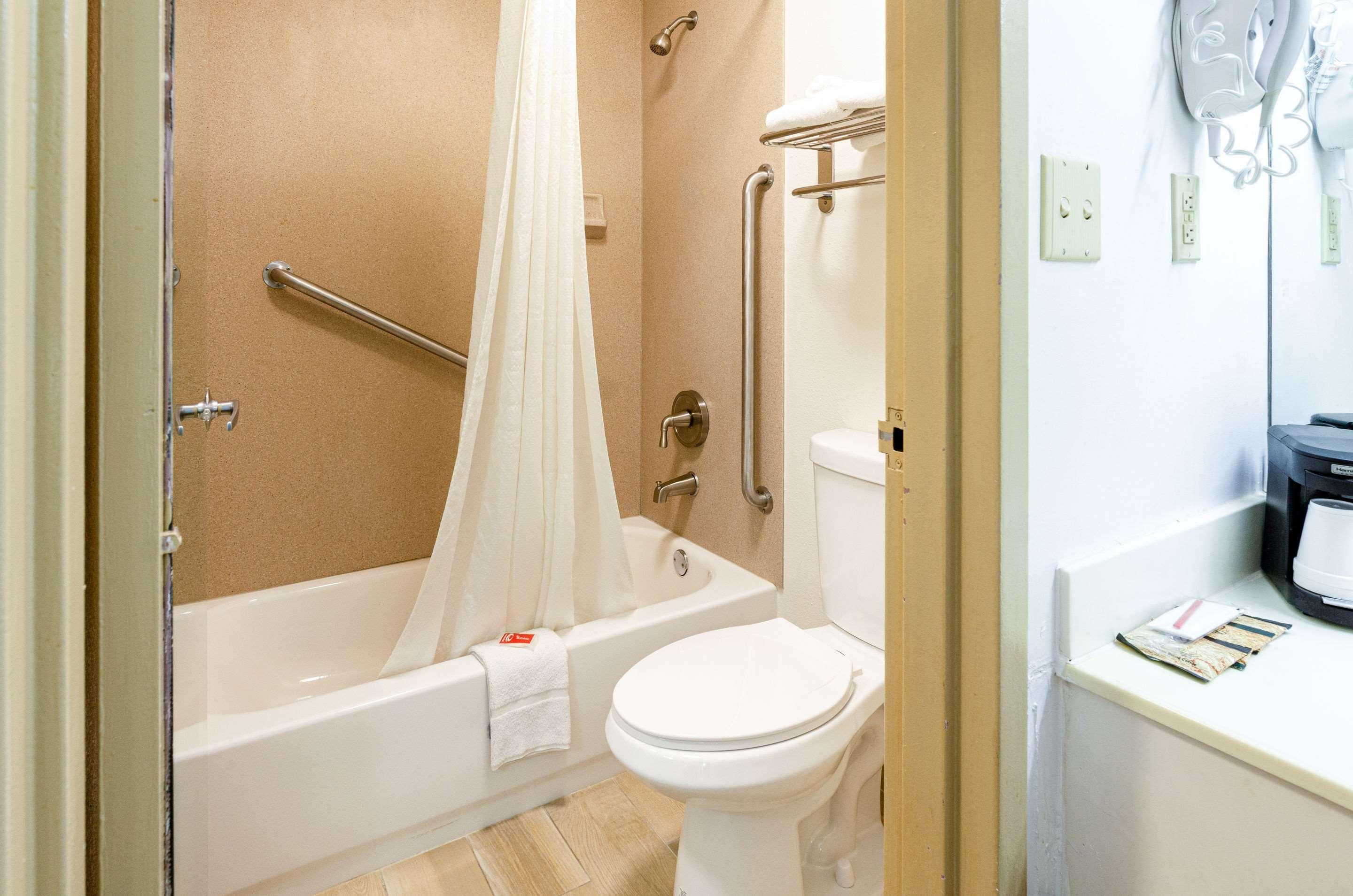 Econo Lodge Marion I-81 מראה חיצוני תמונה