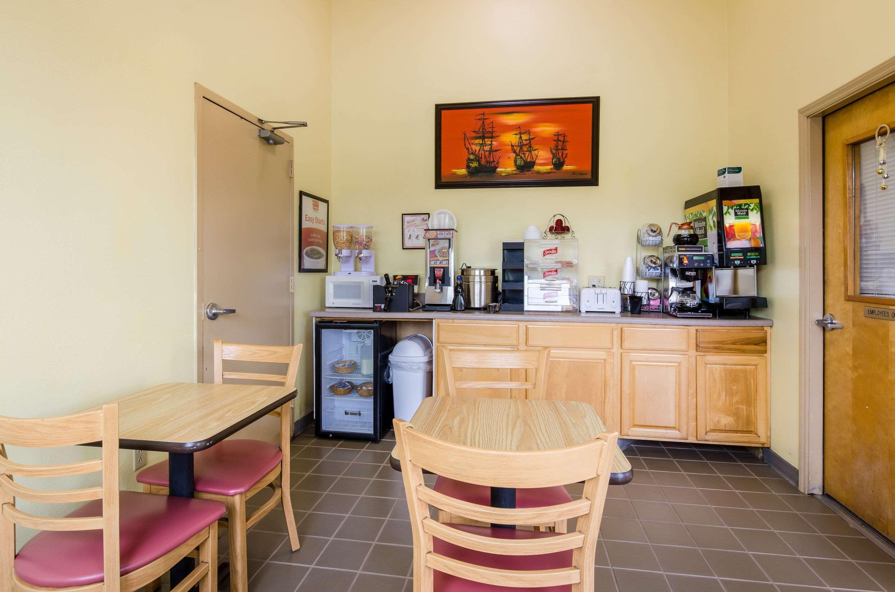 Econo Lodge Marion I-81 מראה חיצוני תמונה