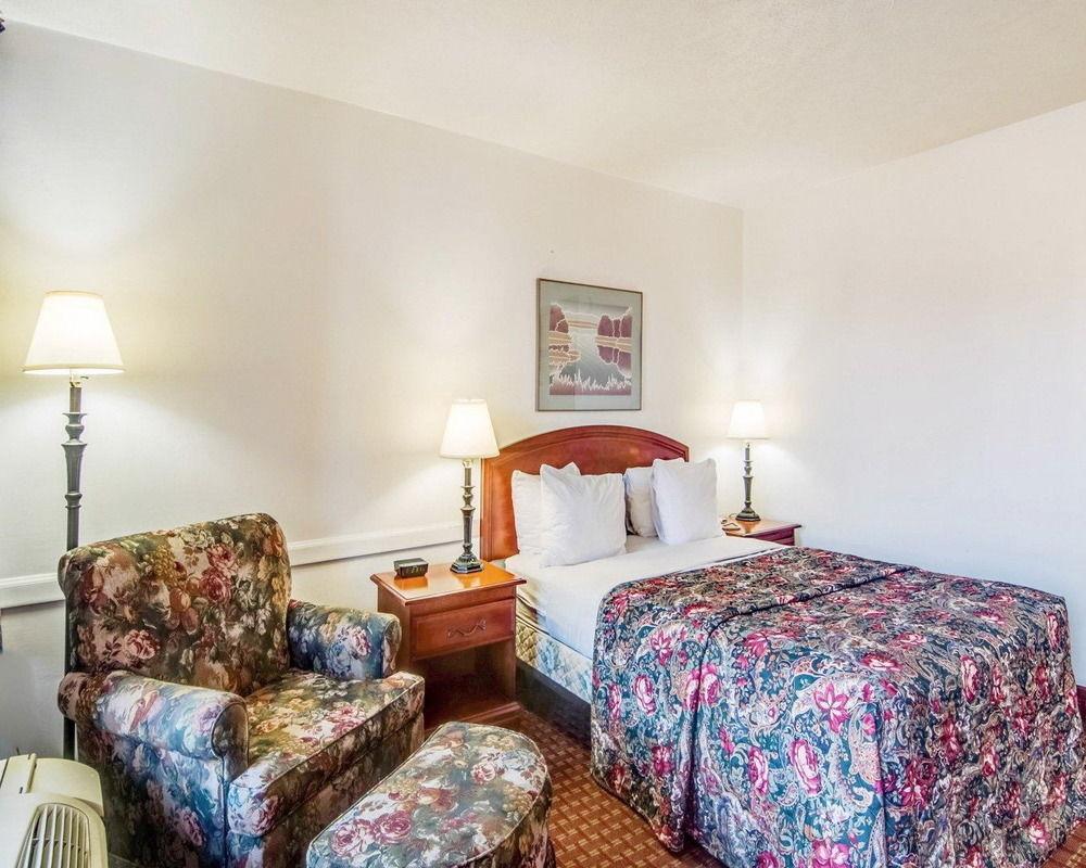 Econo Lodge Marion I-81 מראה חיצוני תמונה