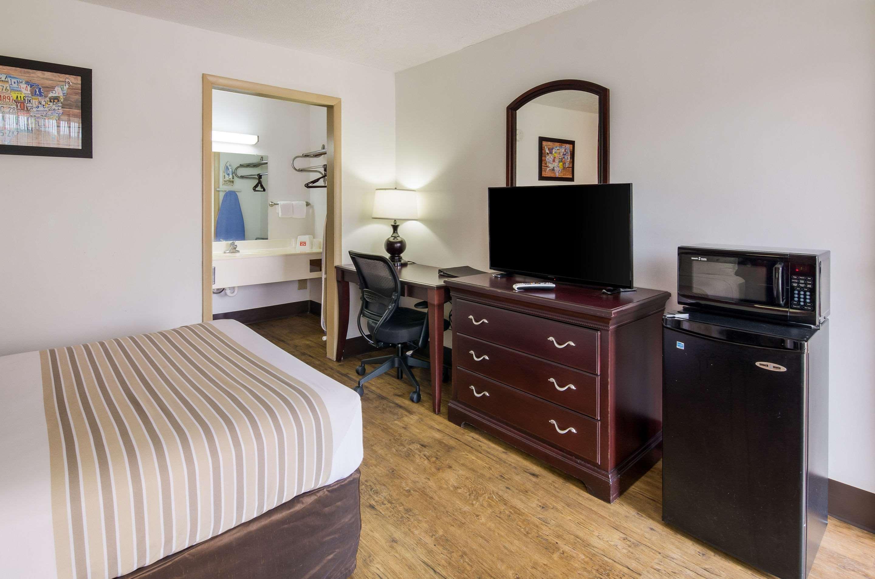 Econo Lodge Marion I-81 מראה חיצוני תמונה