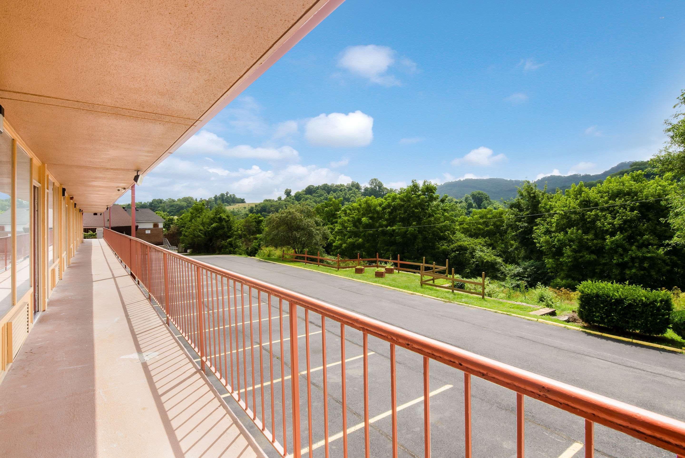 Econo Lodge Marion I-81 מראה חיצוני תמונה
