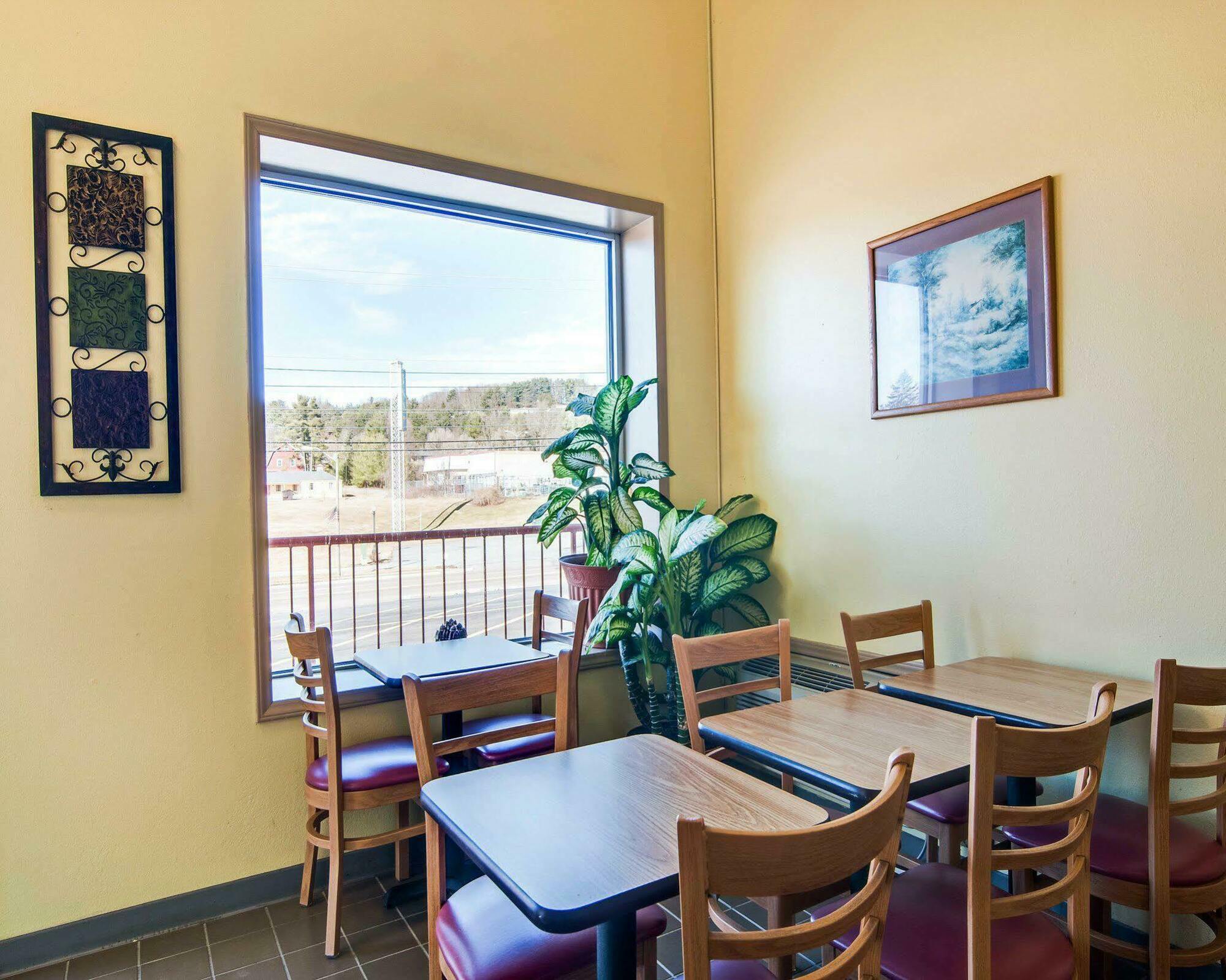 Econo Lodge Marion I-81 מראה חיצוני תמונה