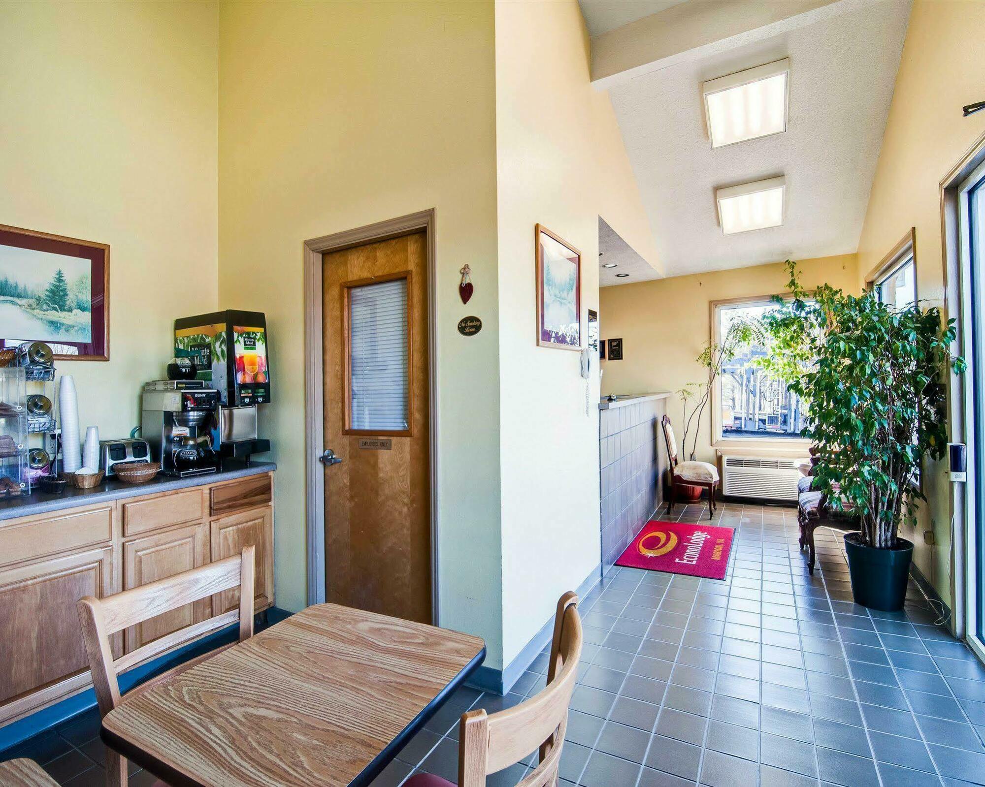 Econo Lodge Marion I-81 מראה חיצוני תמונה